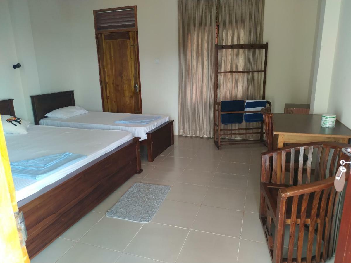 Under Water Safaris&Resort Uppuveli Exterior foto
